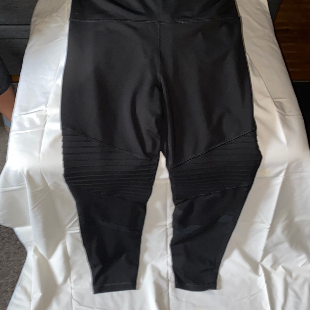 Black leggings